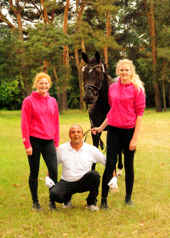 Gacyria und Smilla - ausgezeichnet als Prmienanwrterinnen des Trakehner Verbandes - 
Foto: Beate Langels