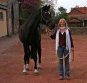 MICHAELA PAETSCH und der Trakehner Hengst Kostolany