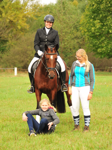 Prmienstute Karida von Oliver Twist u.d. Pr.u.StPrSt. Karena v. Freudenfest  - Foto: Beate Langels -  
Trakehner Gestt Hmelschenburg