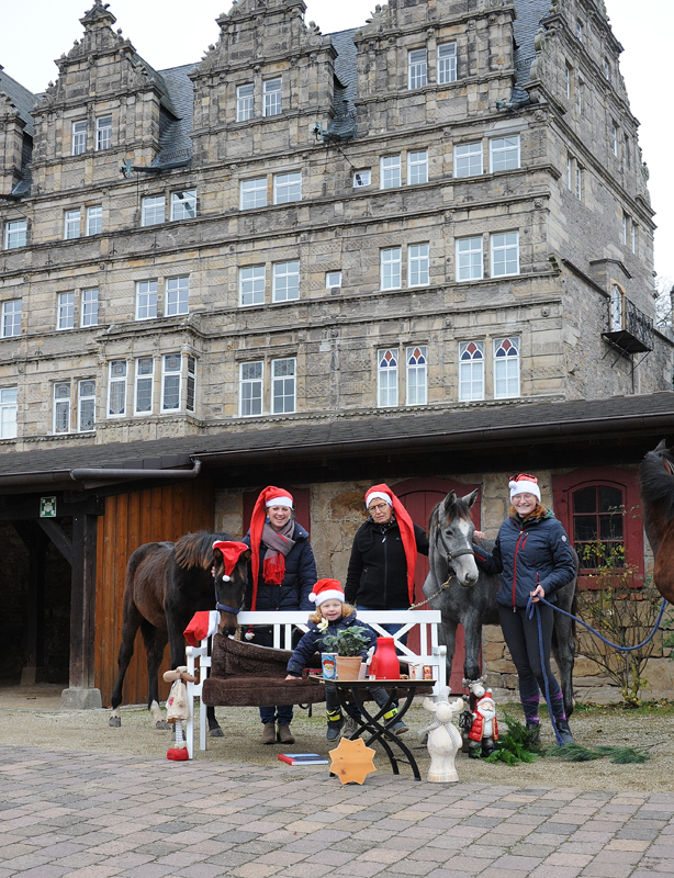 Nikolaus - 6. Dezember 2021 in Hmelschenburg  - Foto: Beate Langels - Trakehner Gestt Hmelschenburg