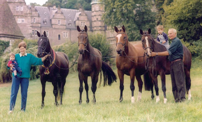 Jutta und Otto Langels mit den Stuten Schwalbenlust, 
	Sacre Coeur, Kassuben und Kasita