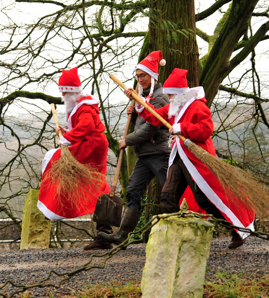 Weihnachts-Wichtel  - Trakehner Gestt Hmelschenburg - Beate Langels