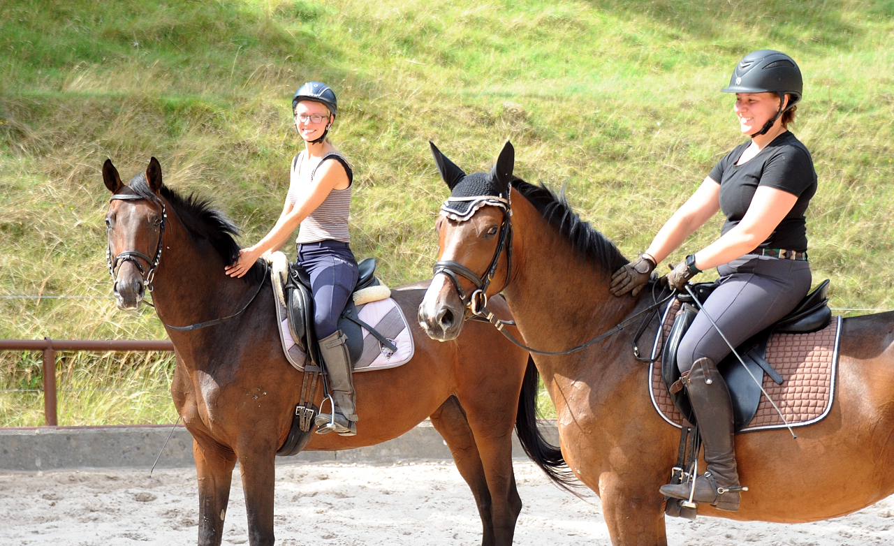 Schwalbenflocke und Taluna - leicht angeritten am 19.08.2022 - 
Foto: Beate Langels