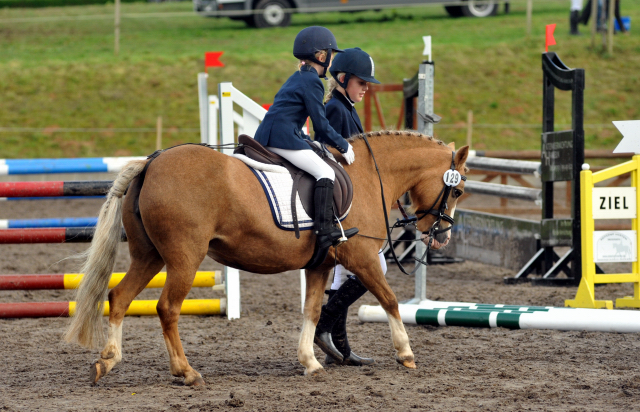 Cinja und Greta - 3. Platz Fhrzgelwettbewerb in Diedersen - Foto Beate Langels - Gestt Hmelschenburg