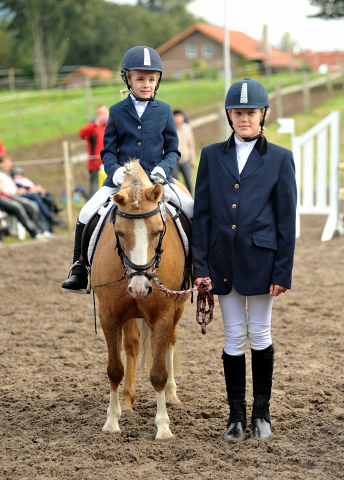 Cinja und Greta - 3. Platz Fhrzgelwettbewerb in Diedersen - Foto Beate Langels - Gestt Hmelschenburg