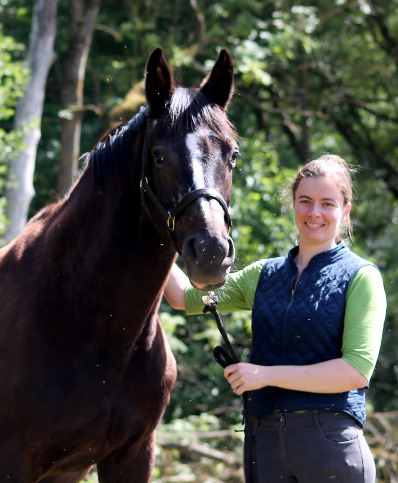 Elitestute Schwalbenfeder und Pia  - Foto: Johanna Kraus
 - Gestt Hmelschenburg - Beate Langels