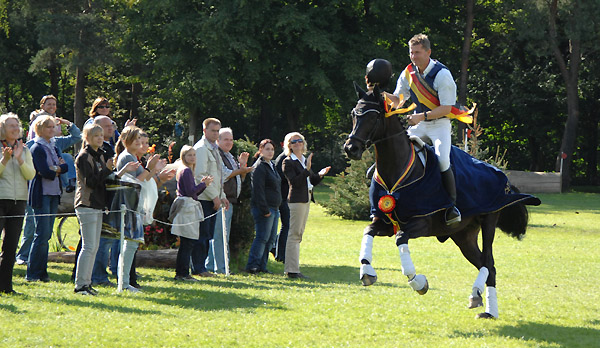 Bundeschampion 2010: Songline v. Summertime - Exclusiv, 6jhrig - Foto: Kiki Oellrich