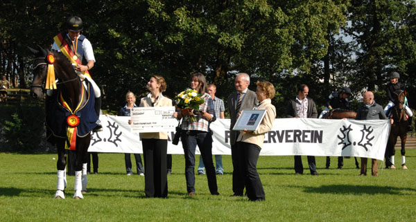 Bundeschampion 2010: Songline v. Summertime - Exclusiv, 6jhrig - Foto: Kiki Oellrich