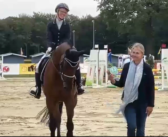 Erfolgreich auf dem Trakehner Bundesturnier Vino und Jasmin - Foto Beate Langels - Gestt Hmelschenburg