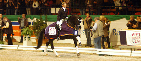 Kostolany-Enkel TOTILAS gewinnt die Weltcup Grand Prix Kr in Neumnster